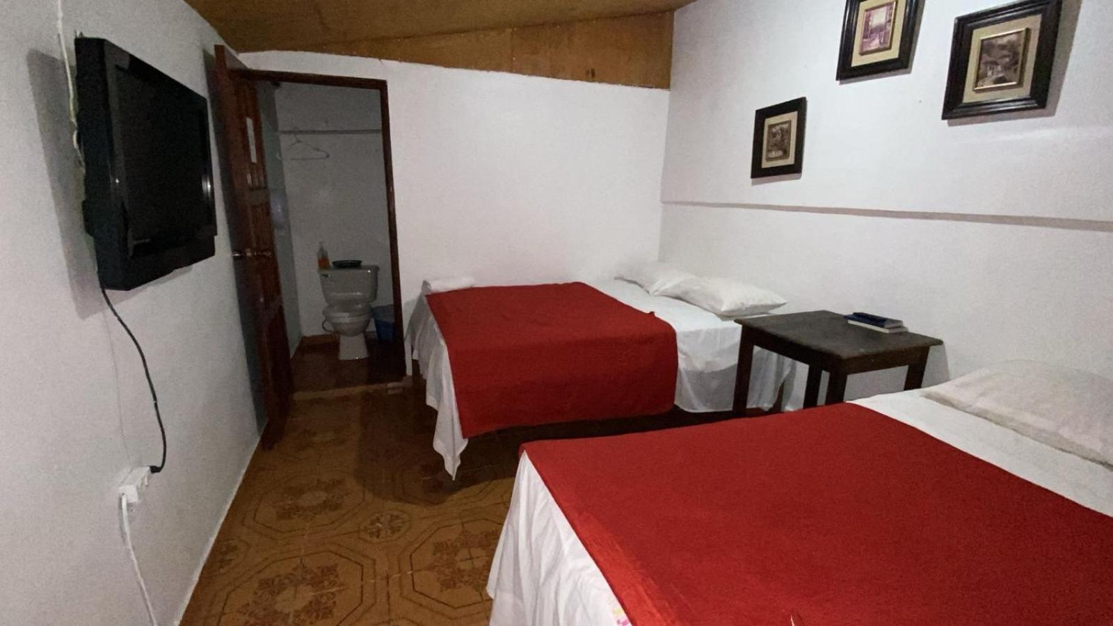 Hotel Marjenny Copan Exterior photo